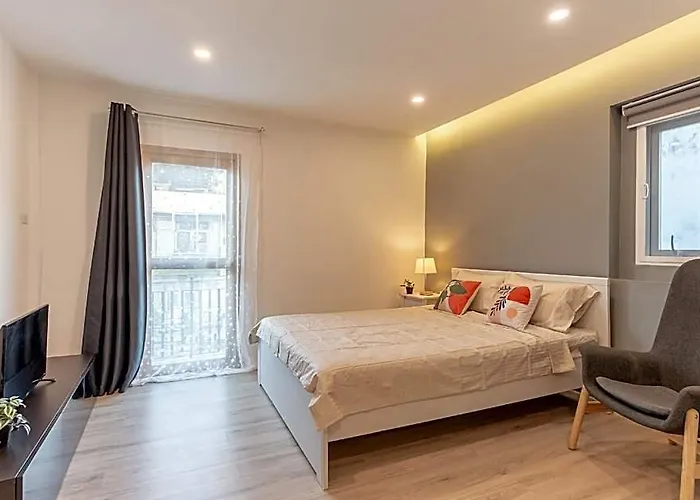 Отель Happy Nest-spacious 2 Bedroom House In Bkk