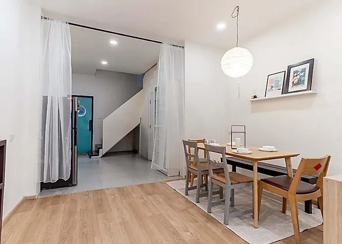 Happy Nest-spacious 2 Bedroom House In Bkk Отель Бангкок