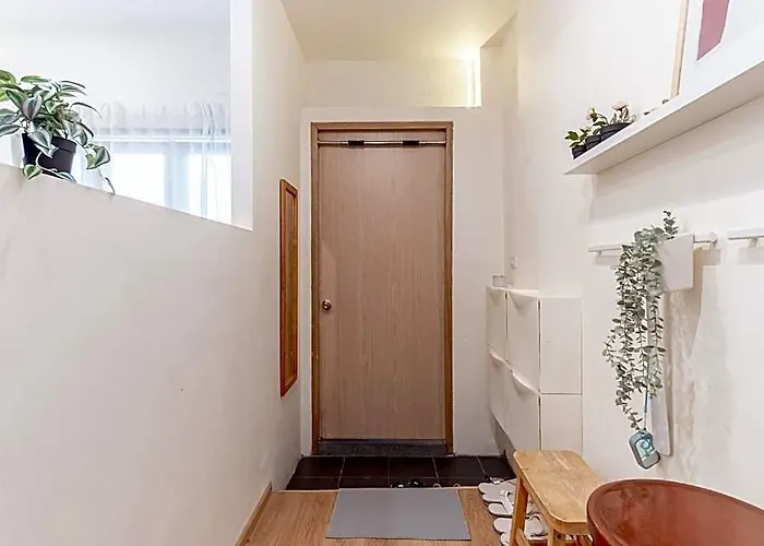 Happy Nest-spacious 2 Bedroom House In Bkk 3*