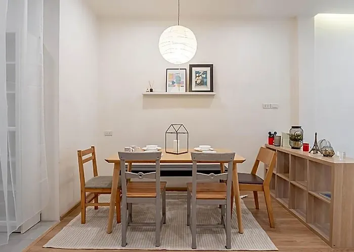Отель Happy Nest-spacious 2 Bedroom House In Bkk