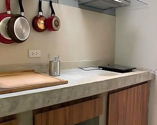 Отель Happy Nest-spacious 2 Bedroom House In Bkk Бангкок