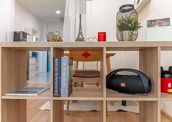 Отель Happy Nest-spacious 2 Bedroom House In Bkk 3*