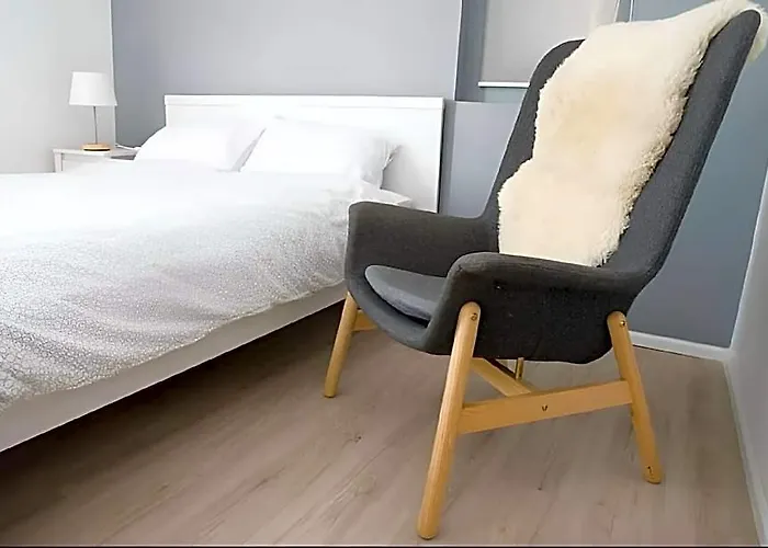 Отель Happy Nest-spacious 2 Bedroom House In Bkk 3*