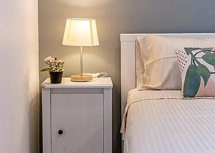 Happy Nest-spacious 2 Bedroom House In Bkk Бангкок