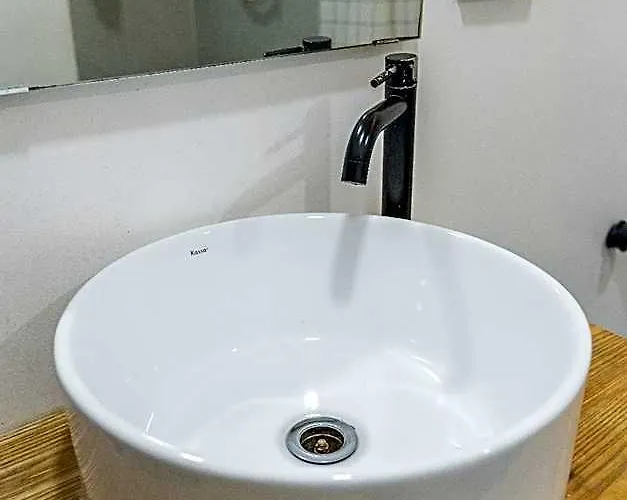 Happy Nest-spacious 2 Bedroom House In Bkk Отель